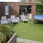 Villa With Jacuzzi & Sauna 500m From *