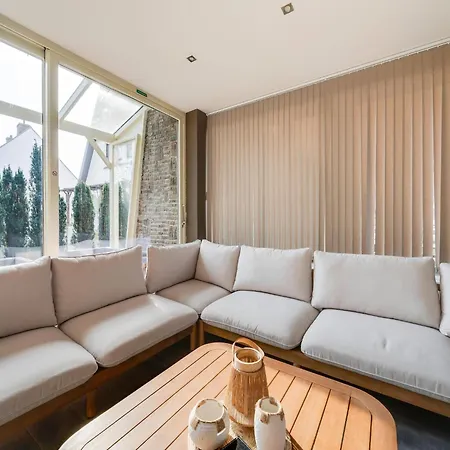 With Jacuzzi & Sauna 500m From Villa Middelkerke