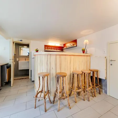 Βίλα With Jacuzzi & Sauna 500m From *