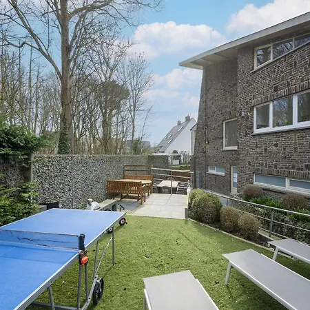 With Jacuzzi & Sauna 500m From